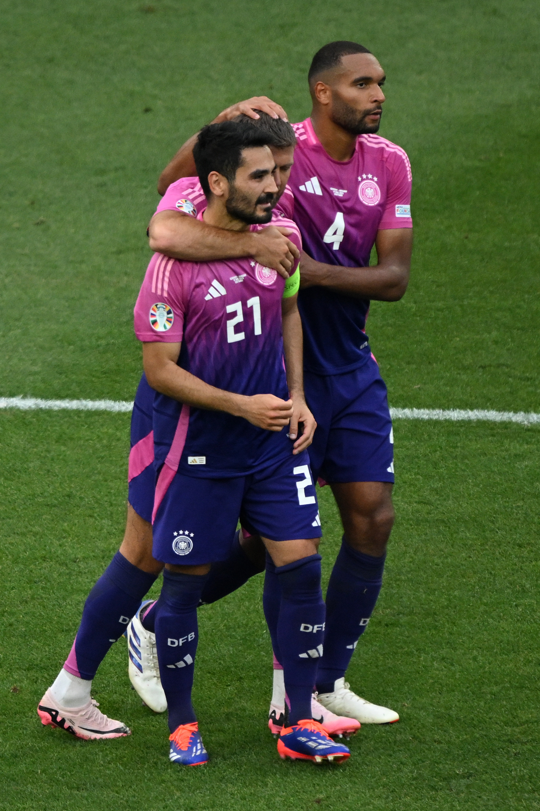 包含奥地利大胜匈牙利，成功杀入欧洲杯四强的词条