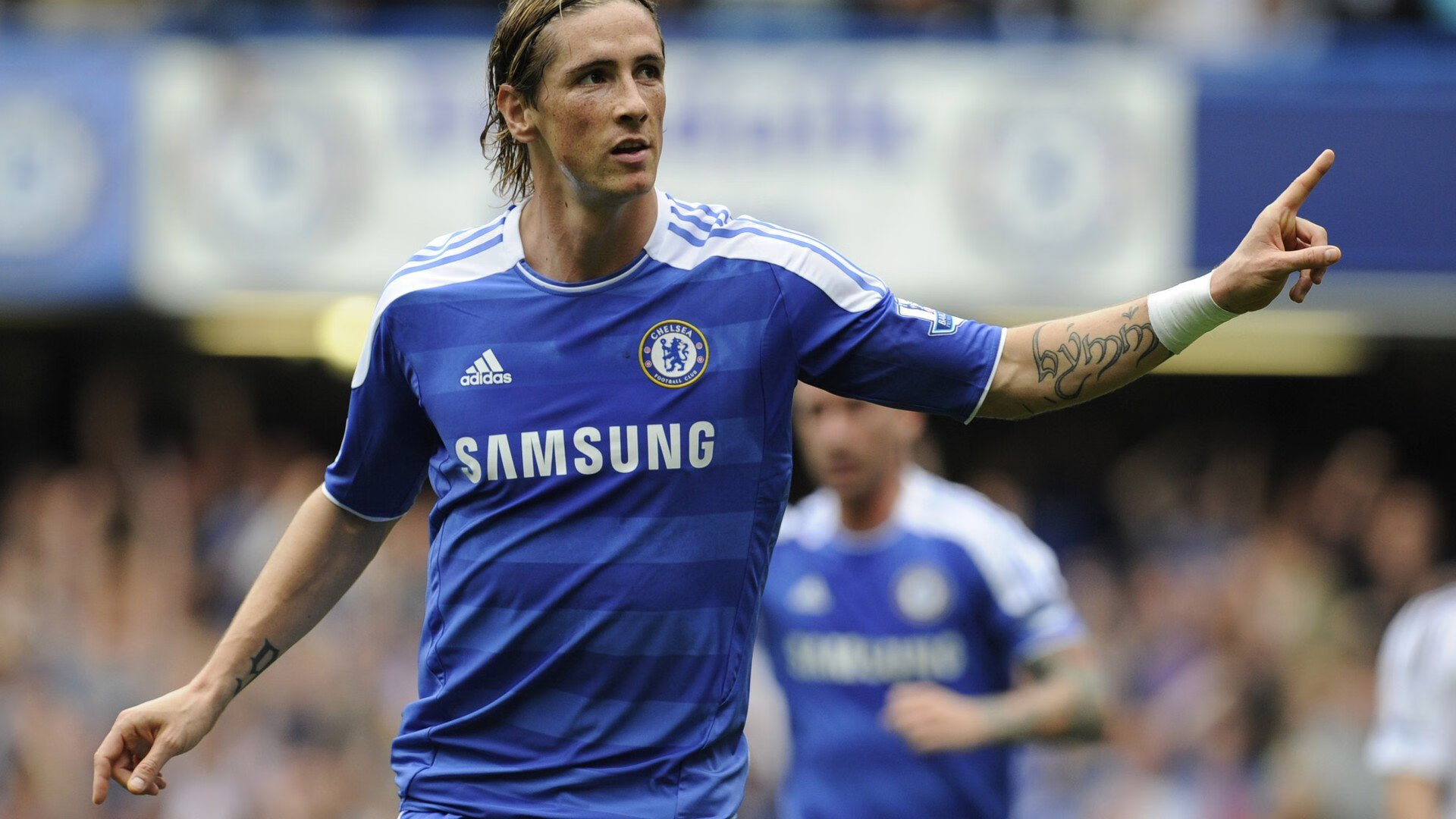 开云APP-橙衣风暴再起，孔德关键节点连续得分，荷兰力克乌拉圭挺进争冠战